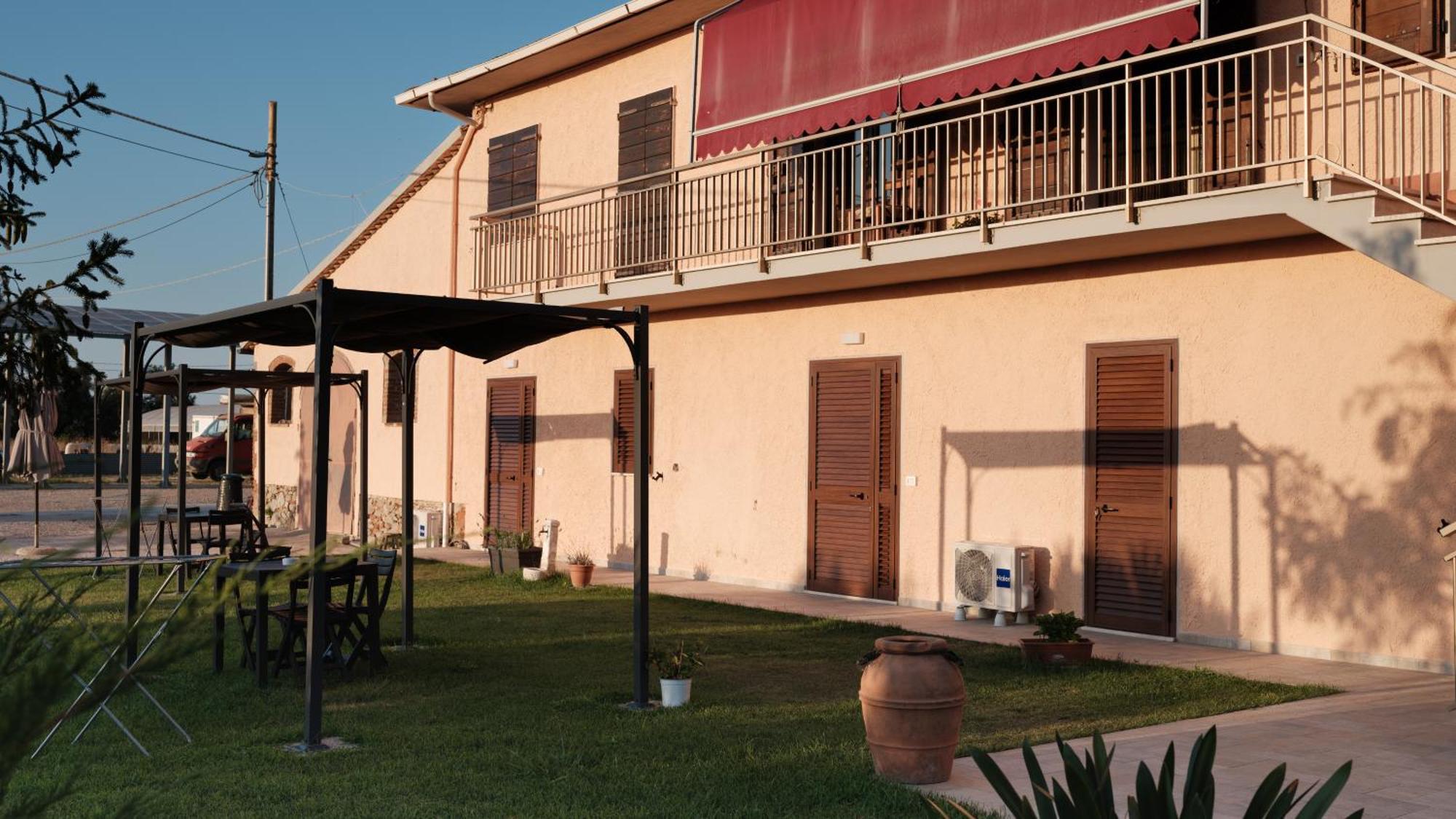 Agriturismo Da Michele E Carmela Di Voli Patrizia 도노라티코 외부 사진
